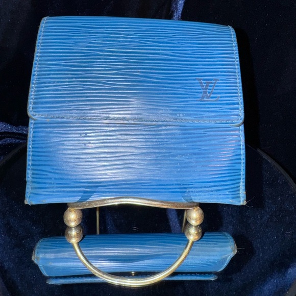 Louis Vuitton Epi Elsie trifold Compact Leather Wallet - Picture 7 of 12